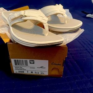 Women’s Clarks Breeze Sea Flip-Flops